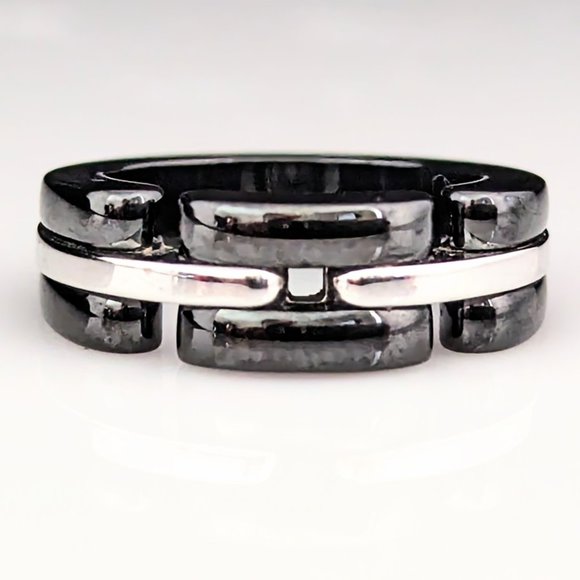 CHANEL Ultra 18k White Gold Black Ceramic Ring Estate with Box Signed - Picture 1 of 16